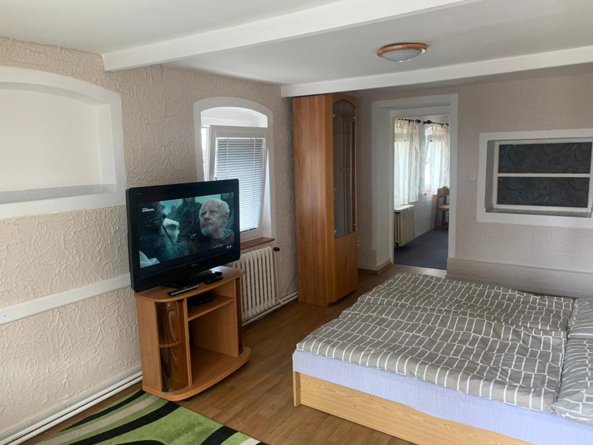 Maly Byt 1+1 Карловы Вары Экстерьер фото